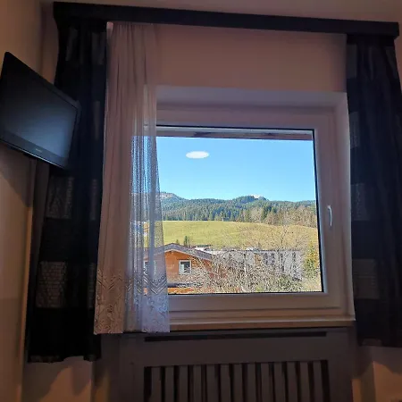 Bed & Breakfast Der Tiroler Ахенкирьх