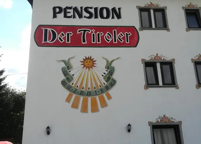 Der Tiroler לינה וארוחת בוקר 3*