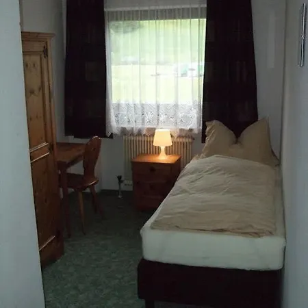 Bed & Breakfast Der Tiroler 2*